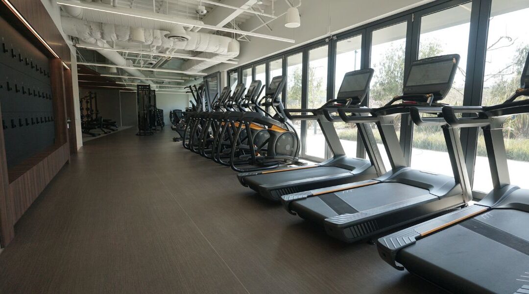 5 Factors to Consider When Choosing Your Fitness Center Equipment